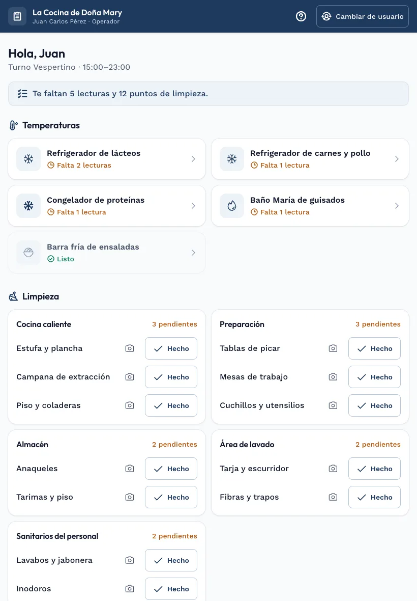 Pantalla de captura en la tablet de la cocina: equipos pendientes de registrar y checklist de limpieza del turno.